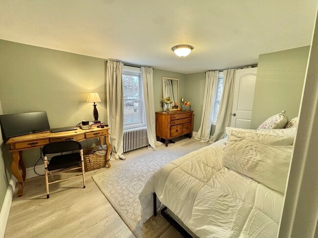 251 E Rutland Rd, Milford, CT 06461 - photo 5