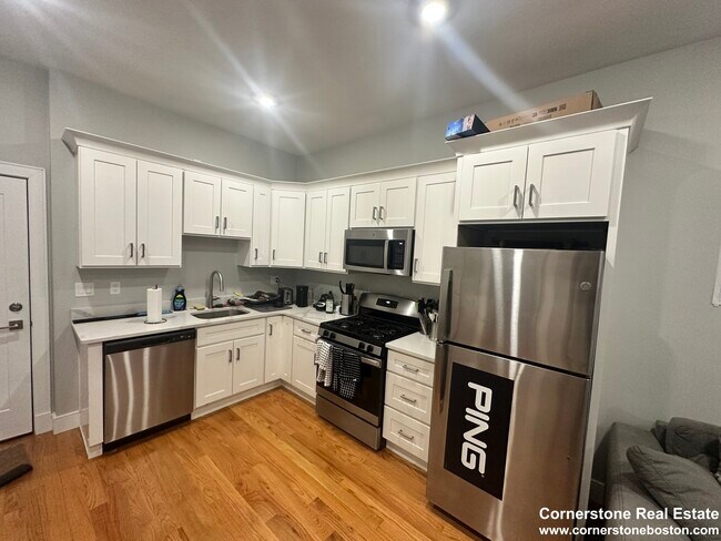 1621 Tremont St unit 2, Roxbury Crossing, MA 02120 - photo 2