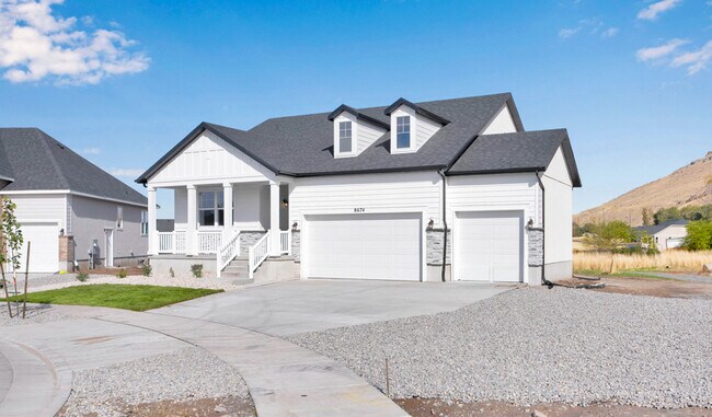 8674 N Haloran Ct, Lake Point, UT 84074 - photo 3