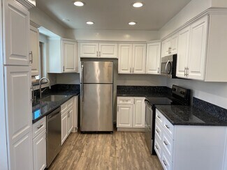 718 N Guadalupe Ave Unit 4, Redondo Beach, CA 90277