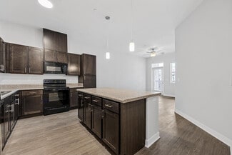 501 4th Ave SE, Cedar Rapids, IA 52401