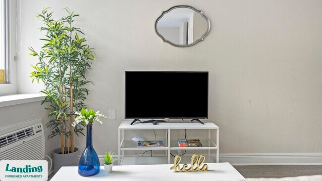 305 Dr M L K Jr St S unit 102, Saint Petersburg, FL 33705 - photo 4