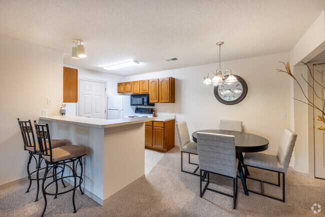 LEXINGTON ESTATES, Sioux Falls, SD 57106 - photo 3