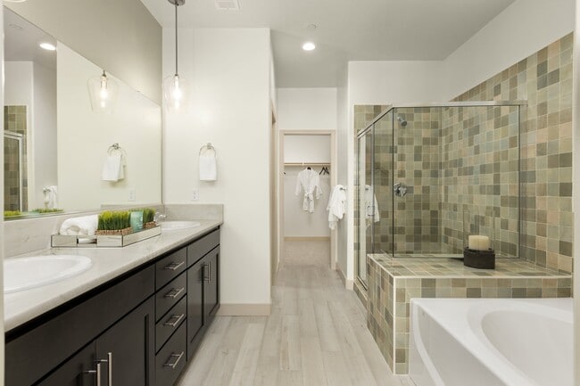 1740 S Buffalo Dr, Hanford, CA 93230 - photo 4