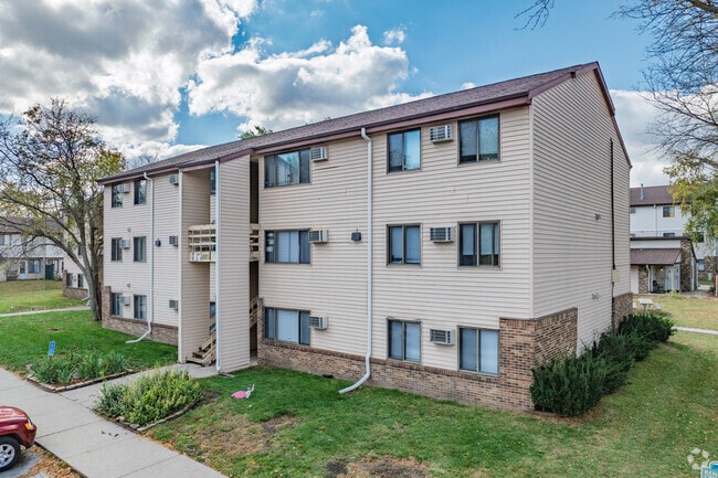 Triple Crown Altoona Cooperative, Altoona, IA 50009 - photo 3