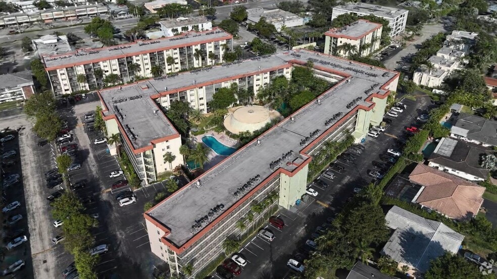 5300 NE 24th Terrace unit 416, Fort Lauderdale, FL 33308 - photo 2