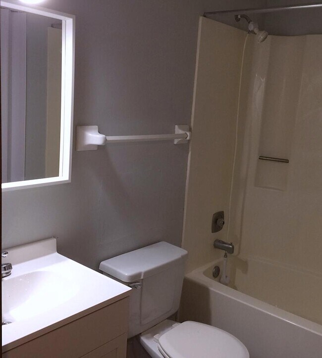 121 S Washington Ave, Minneapolis, MN 55401