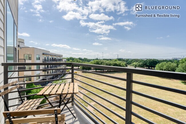 1401 Art Dilly Dr unit FL4-ID71, Austin, TX 78702 - photo 4