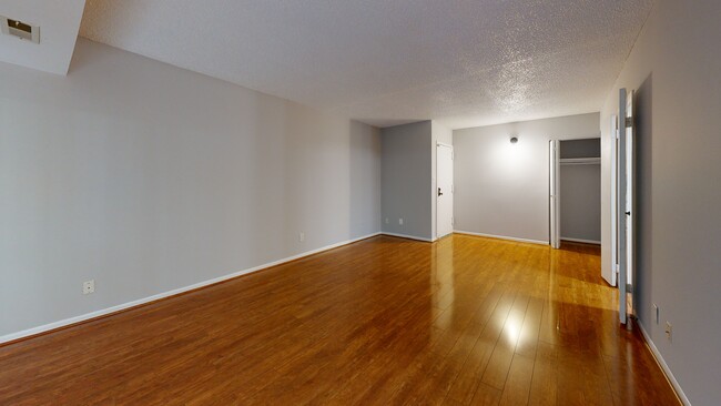 2BR, 1BA - 1,073SF
