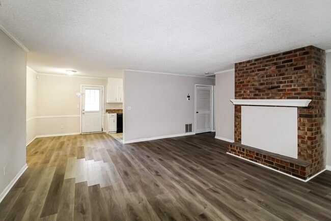 5657 Estates Ct, Norcross, GA 30093 - photo 4