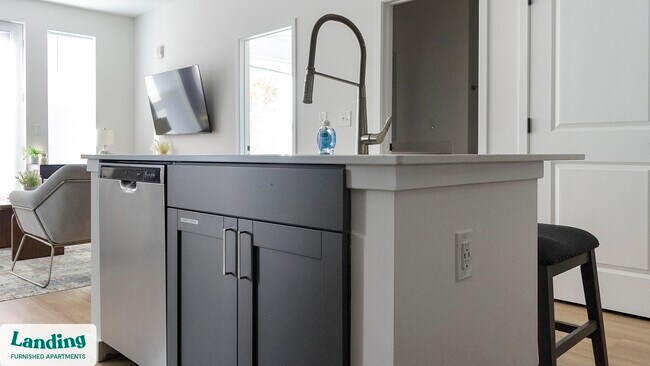 650 N Main St unit 306, Fortville, IN 46040 - photo 5