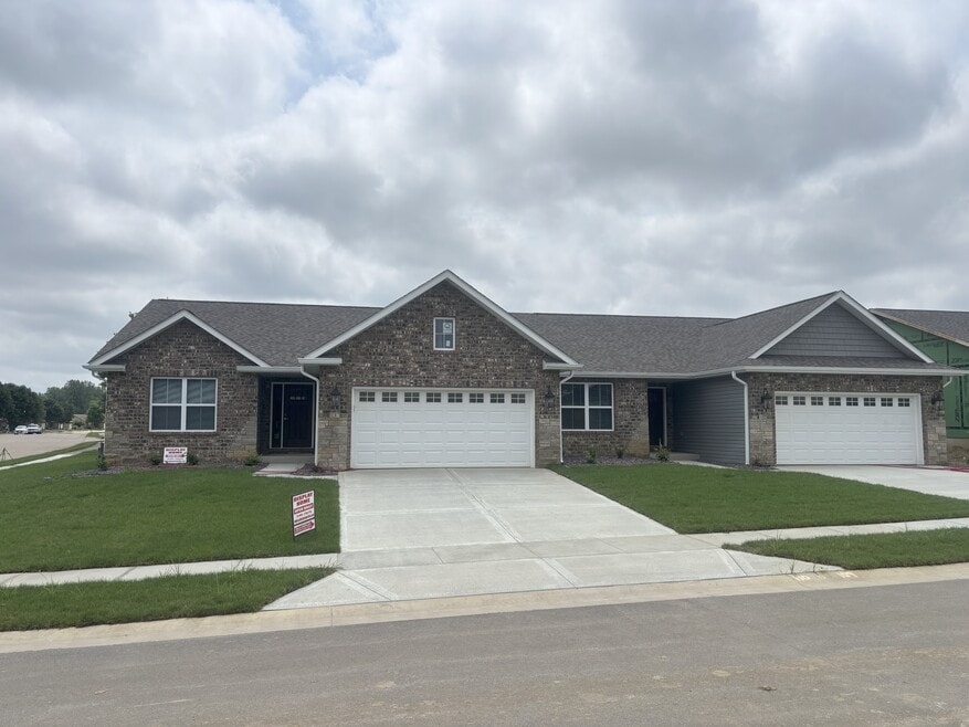 5940 Arrow Ridge Rd unit 211, Fairview Heights, IL 62208 - photo 1