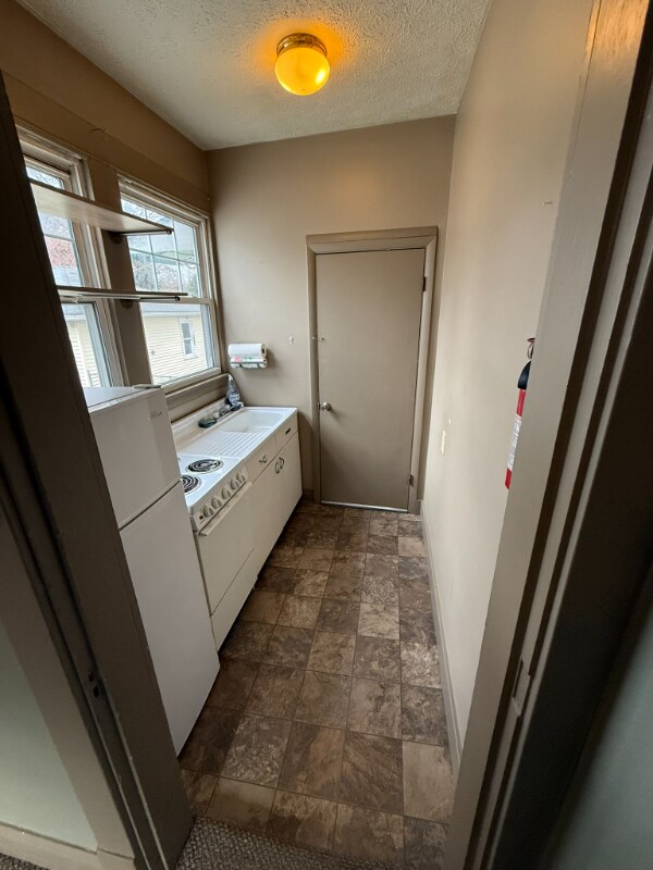 1220 Valley-View Ave unit 2, Wheeling, WV 26003 - photo 6