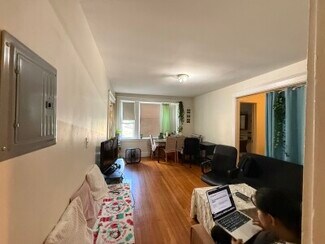 79 Washington St Unit 12, Newton, MA 02458