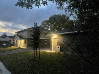 1008 E Madison St unit 2, Eau Claire, WI 54703 - photo 3