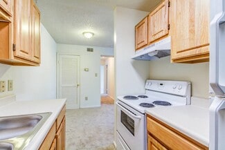 301 Oakshire Dr, Virginia Beach, VA 23454