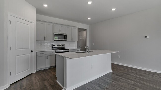 709 Comice Pear Way, Willow Springs, NC 27592 - photo 6