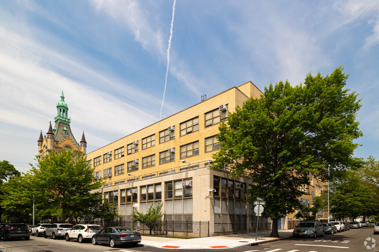 Newtown High School Rankings Reviews Homes