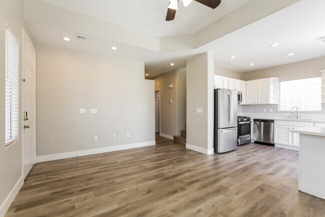 7682 Gentle Grazer St, Las Vegas, NV 89139 - photo 5