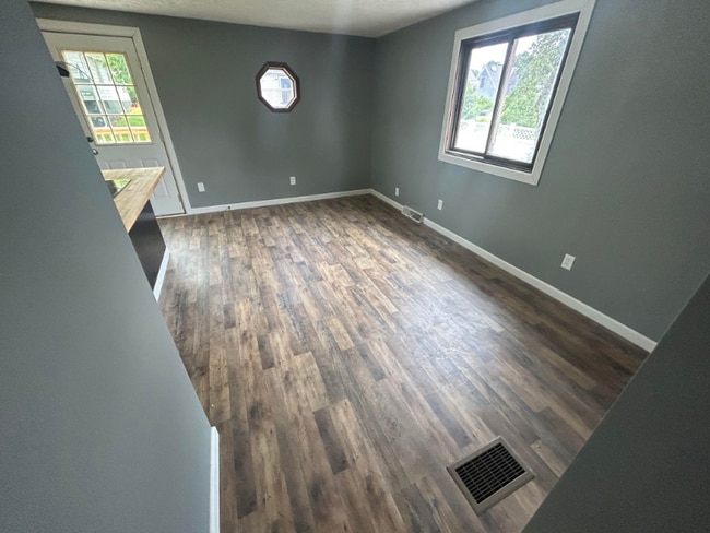 531 N 18th St, Cambridge, OH 43725 - photo 6