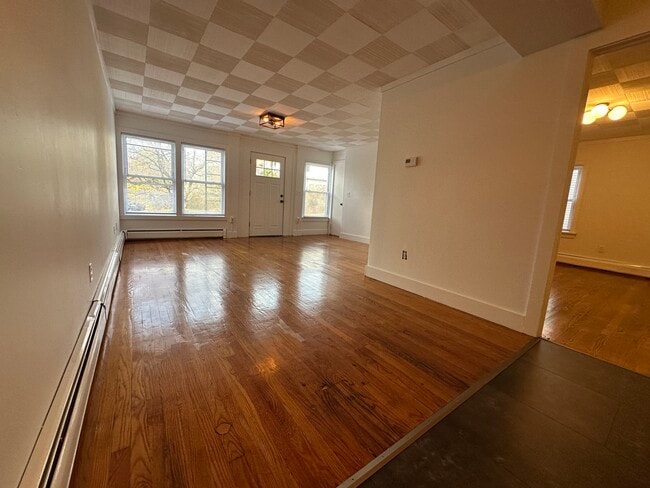 1 Walnut St unit 1F, Northampton, MA 01060 - photo 3