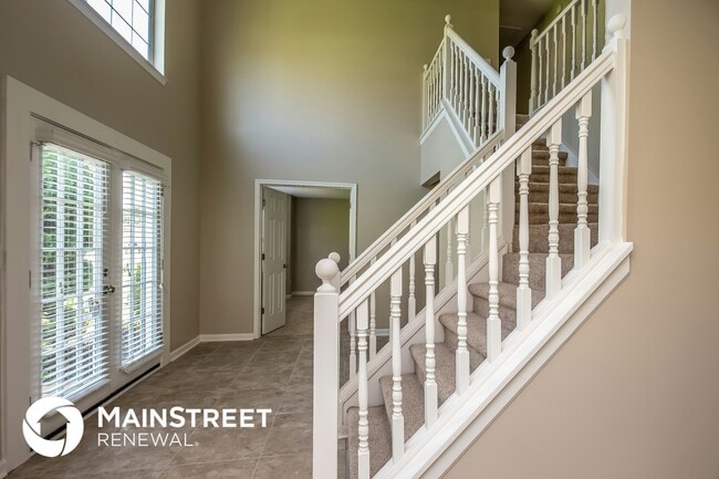 6129 Pomerania Trail, Stone Mountain, GA 30087 - photo 2