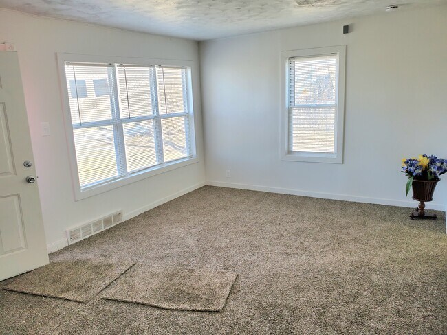 Living room 15x15
