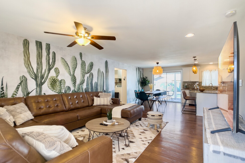 14050 N 37th Way, Phoenix, AZ 85032 - photo 1