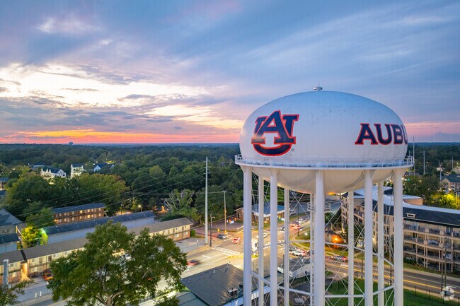 Cotswold is located only a few miles from downtown Auburn.