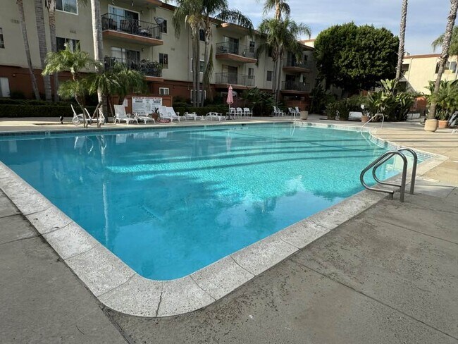 Club Acacia Apartments unit C18, Fullerton, CA 92831 - photo 5