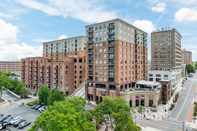 Historic Downtown Wilmington’s luxury condos combine urban elegance with Southern charm, just steps from cultural landmarks and lively nightlife.