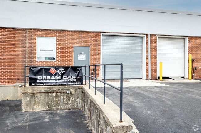 Dream Car Restorations, featured on History Channel and HBO Max,  has a location in Plainview.