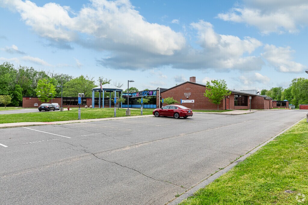 With only about 250 third and fourth grader students Metacomet School is an intimate comunity.