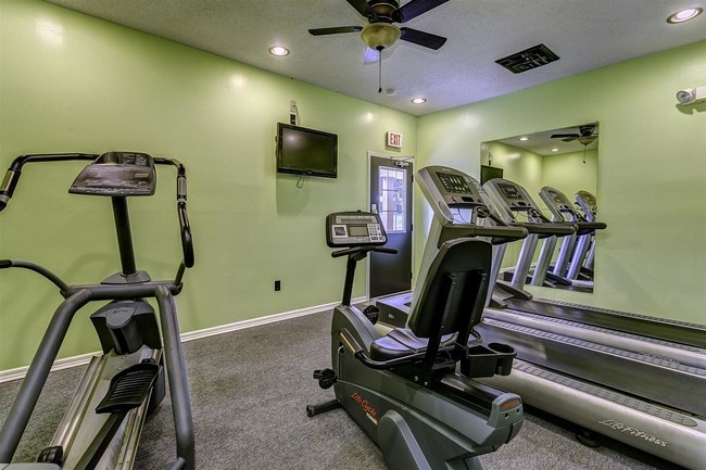 Royal Arms of Owensboro, Owensboro, KY 42303 - photo 5