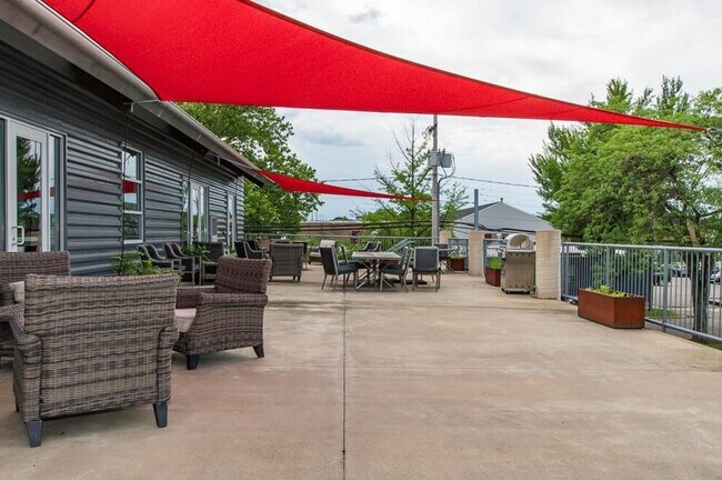 504 E Butler Ct unit 504 E. Butler Ct, Kalamazoo, MI 49007 - photo 5