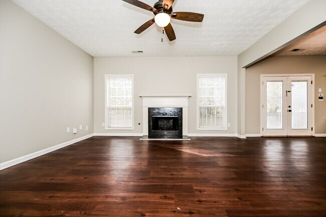 251 Winthrop Ln, McDonough, GA 30253 - photo 4