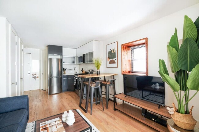 244 E 75th St unit FL3-ID1021831P, New York, NY 10021 - photo 2