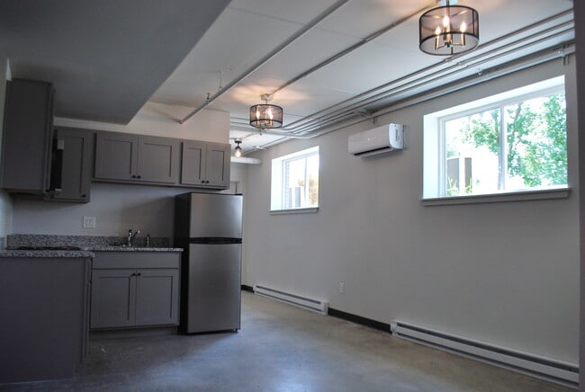 Discounted Rent for the Month of November - Immediate Move In!, Des Moines, IA 50311 - photo 3