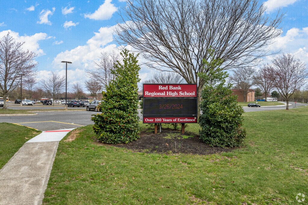 Welcome to Red Bank Reg High School.