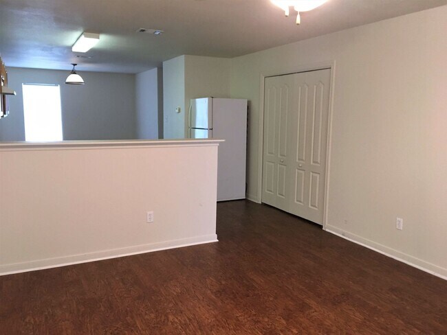 408 Brittney Way unit B, Harker Heights, TX 76548 - photo 2