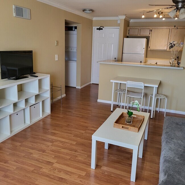 Villa Vicenza unit 6213, San Diego, CA 92122 - photo 4