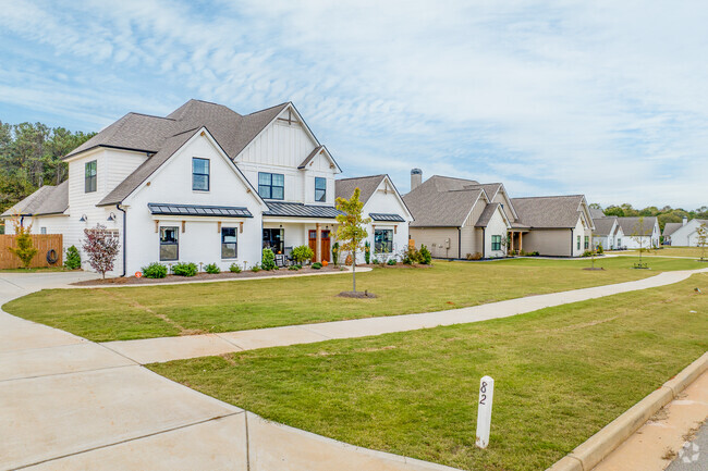 Craftsman style homes average $500,000 in price in Haralson.