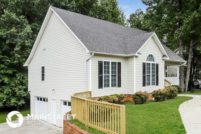 5232 Springhouse Farm Rd, Winston Salem, NC 27107 - photo 4