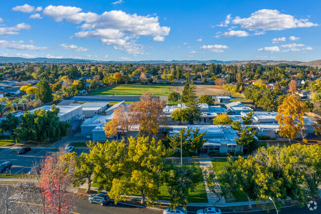 Silverwood Elementary School is located in Concord, CA.
