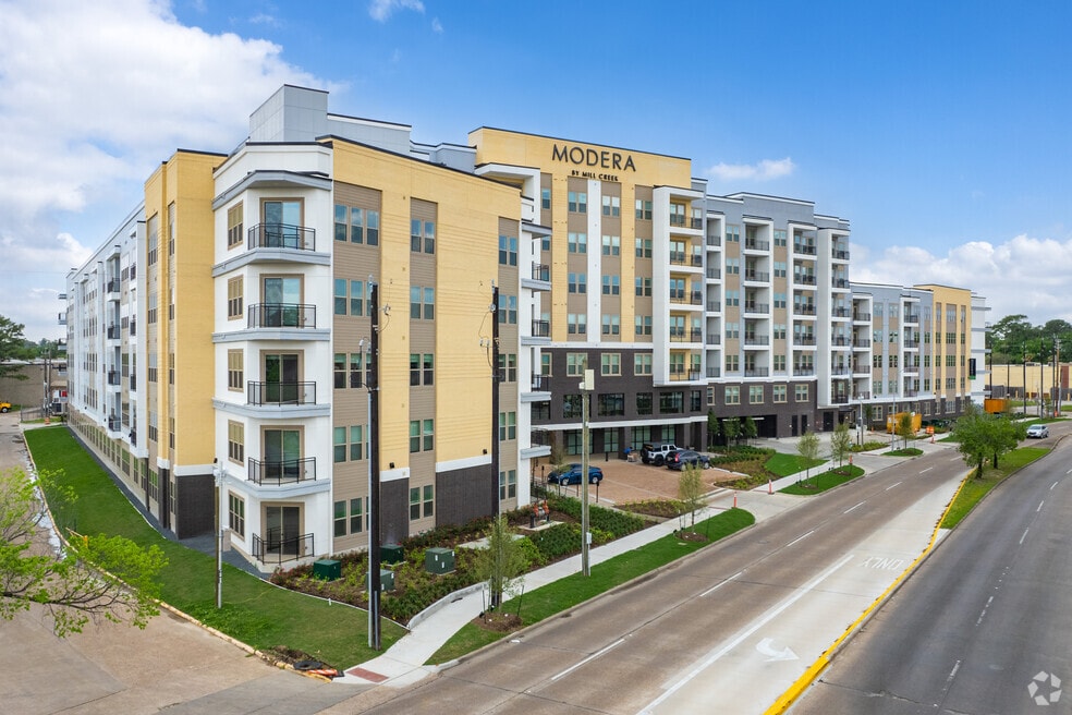 The Brighton Garden Oaks, Houston, TX 77018 - photo 1