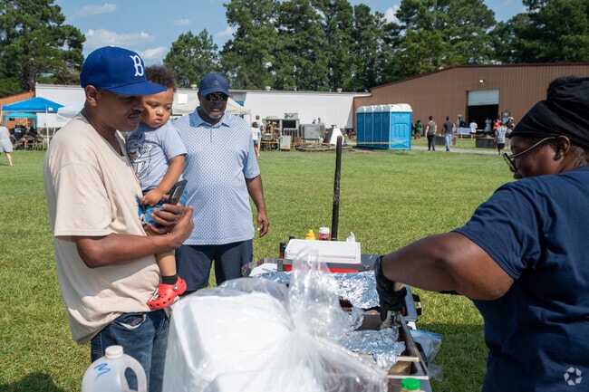 The Rub’n Shoulders BBQ Festival is held in Farmville, only about 20 minutes from Belvoir, drawing visitors from the area.