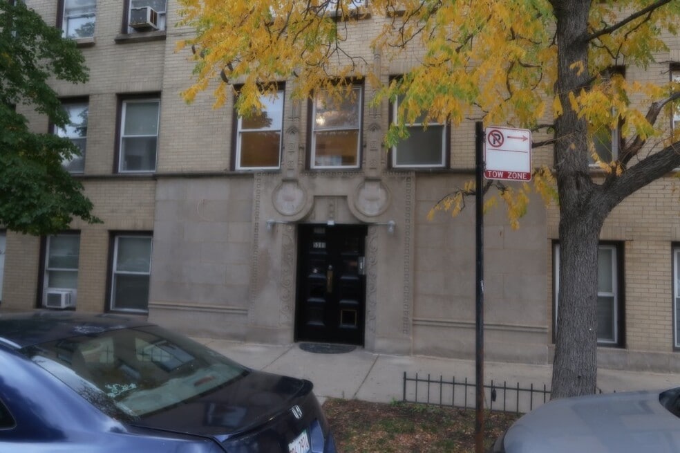 5301 N Ashland Ave unit 109, Chicago, IL 60640 - photo 1