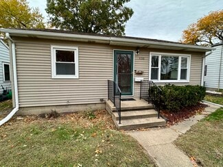 638 Englewood Ave, Waterloo, IA 50701