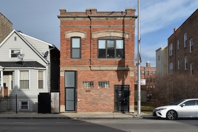 3650 W Diversey Ave unit 1R, Chicago, IL 60647 - photo 1