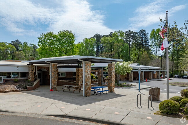 Magnum Elementary School features a very impressive 12:1 student to teacher ratio.